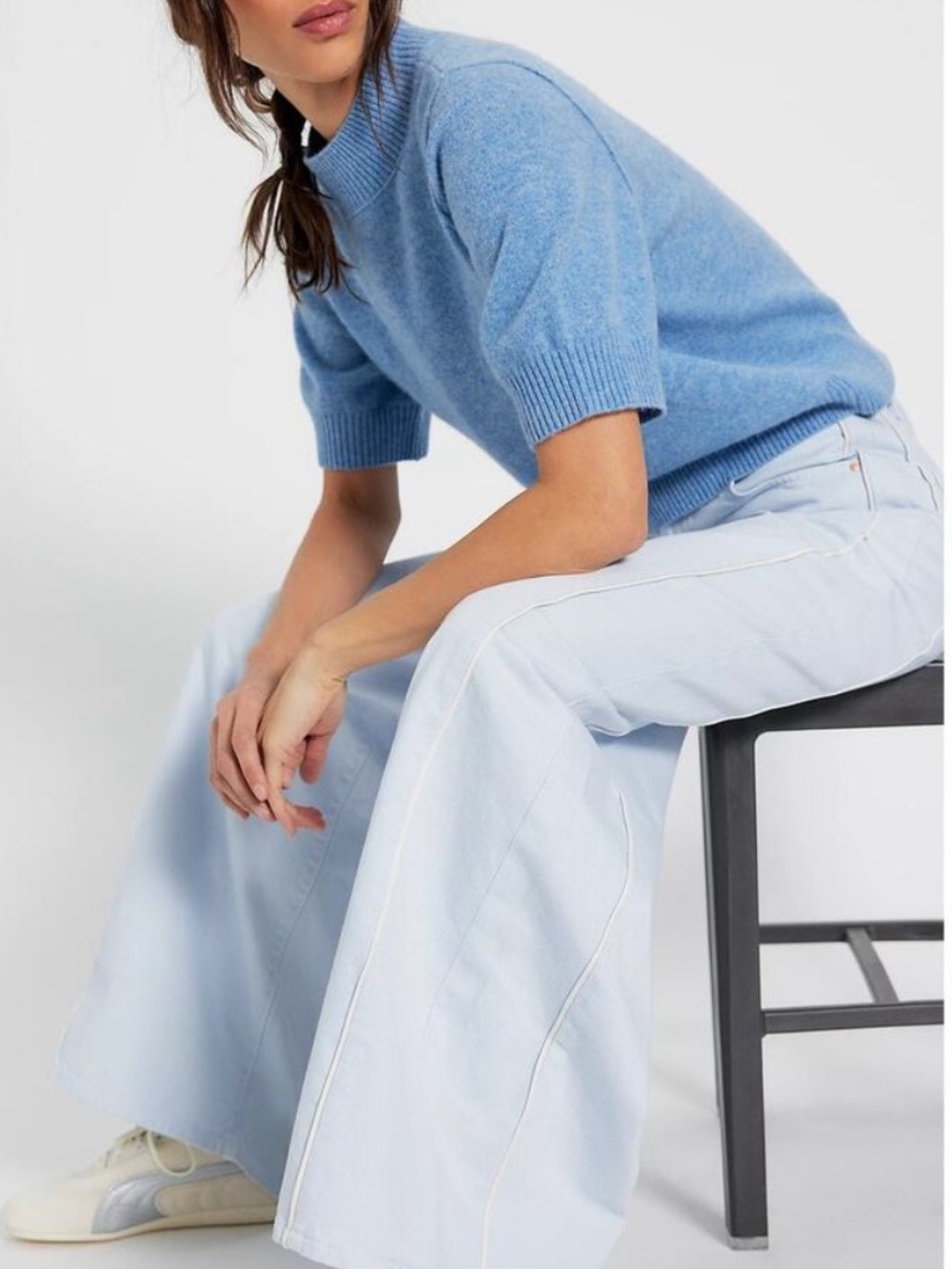Mother Superior Denim The Pipe-Dream Sneak Jeans in Hit The Hay - Picture 3 of 12